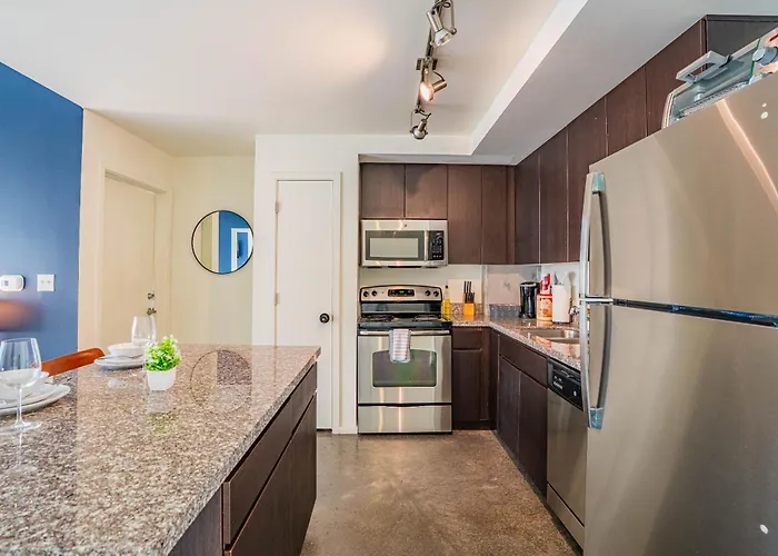 Apartment Chic Downtown Gem W Scenic Balcony Park *
