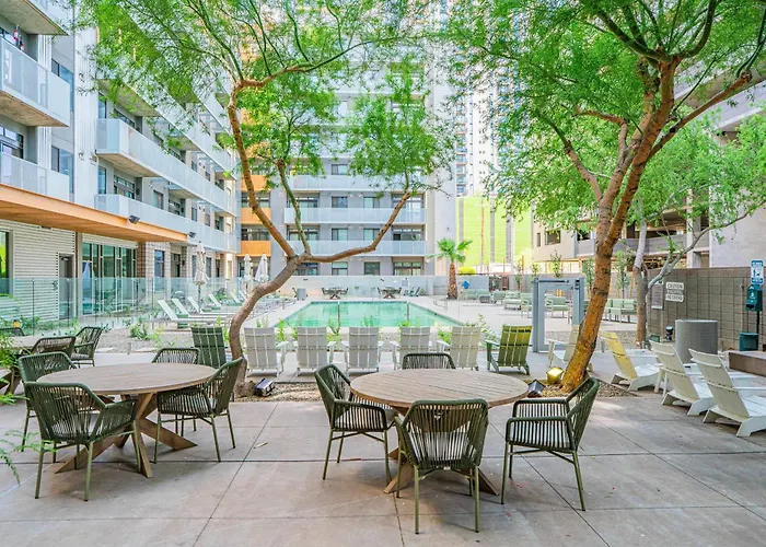 Chic Downtown Gem W Scenic Balcony Park Apartment Phoenix