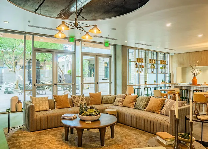Apartment Chic Downtown Gem W Scenic Balcony Park Phoenix