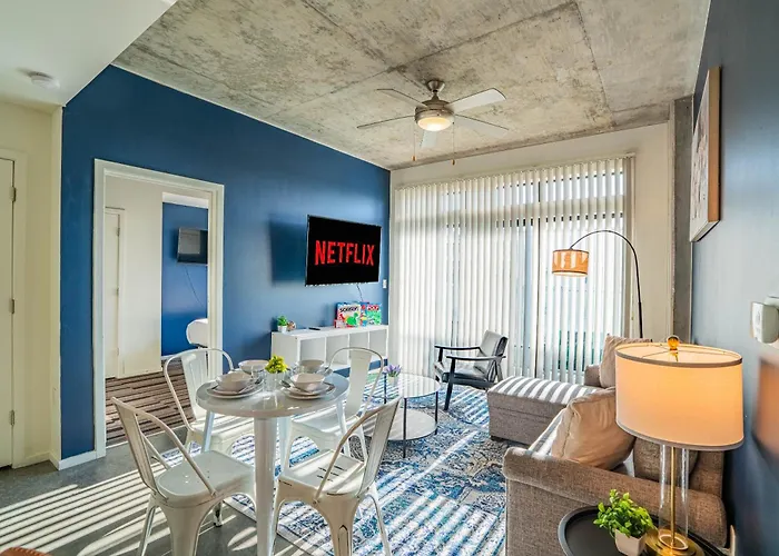 Chic Downtown Gem W Scenic Balcony Park Phoenix