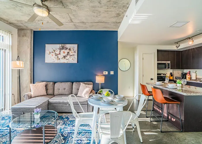 Apartment Chic Downtown Gem W Scenic Balcony Park Phoenix