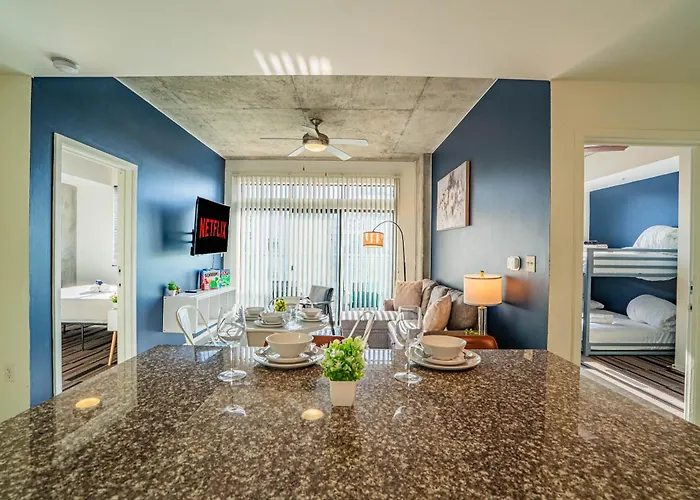 Apartment Chic Downtown Gem W Scenic Balcony Park *