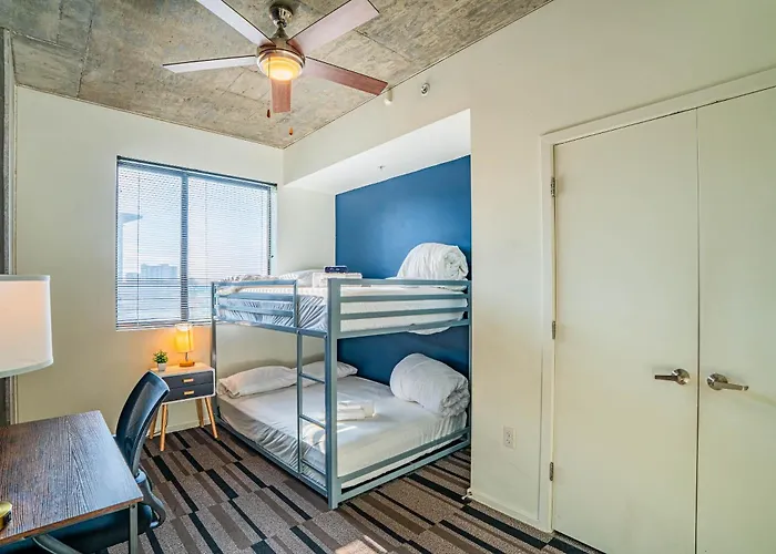 Chic Downtown Gem W Scenic Balcony Park Apartment Phoenix