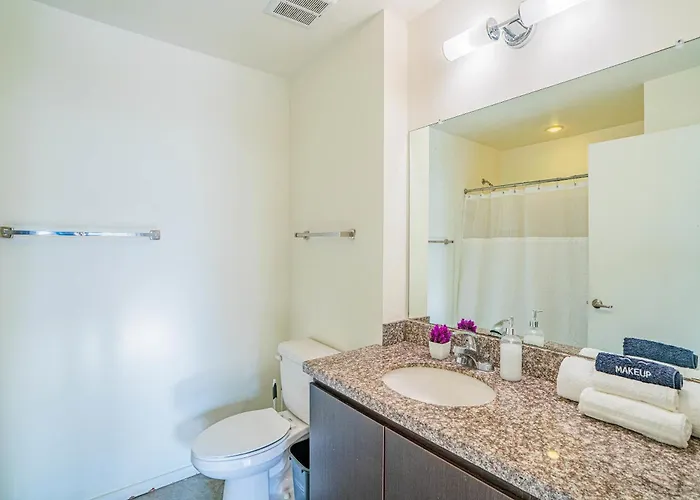 Apartment Chic Downtown Gem W Scenic Balcony Park *