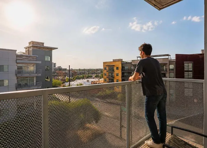 Chic Downtown Gem W Scenic Balcony Park Apartment Phoenix